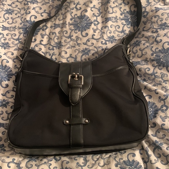 Etienne Aigner hobo with several compartments for organization - Picture 2 of 9